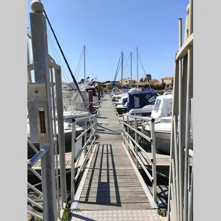 Location A Quai , Camp Naturiste Cap D'agde Bådhotel *